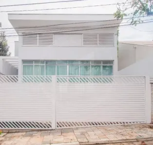 Casa com 3 Quartos para venda ou aluguel, 600m² no Jardim da Glória, São Paulo