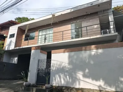 Casa de Condomínio com 5 Quartos à venda, 220m² no Piratininga, Niterói