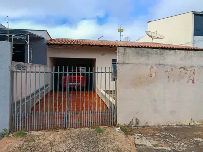 Casa com 3 Quartos à venda, 103m² no Califórnia, Londrina