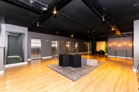 Sala Comercial para alugar, 525m² no Campo Comprido, Curitiba