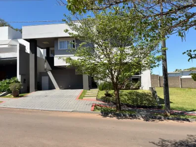 Sobrado com 4 Quartos à venda, 326m² no Conjunto Habitacional Inocente Vila Nova Júnior, Maringá