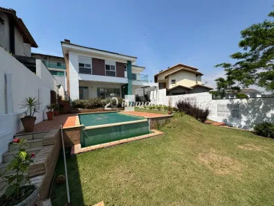 Casa de Condomínio com 3 Quartos para venda ou aluguel, 275m² no Pousada dos Bandeirantes, Carapicuíba