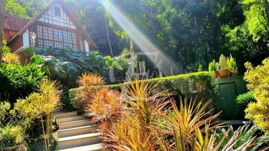 Casa de Condomínio com 3 Quartos para alugar, 350m² no Caraguatá, Mairiporã
