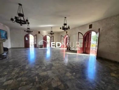 Sobrado com 4 Quartos à venda, 650m² no Vila Pires, Santo André