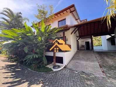 Casa de Condomínio com 5 Quartos à venda, 188m² no Camburi, São Sebastião