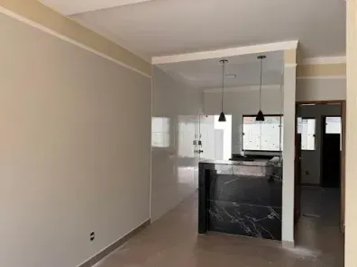 Casa com 2 Quartos à venda, 56m² no Jardim Canaã, Uberlândia