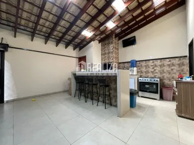Casa com 3 Quartos à venda, 180m² no Beija-Flor, Uberaba