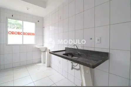 Apartamento com 2 Quartos para alugar, 57m² no Residencial Integração, Uberlândia