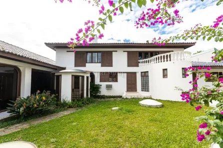 Casa com 6 Quartos à venda, 1000m² no São Lourenço, Curitiba