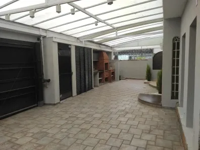 com 3 Quartos para alugar, 220m² no Gonzaga, Santos