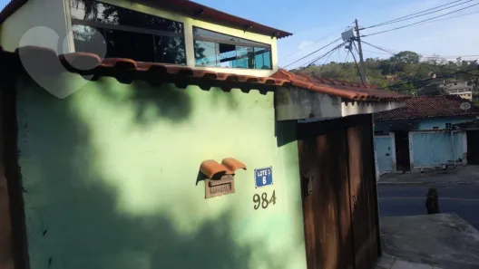 Casa com 2 Quartos à venda, 181m² no Santa Bárbara, Niterói