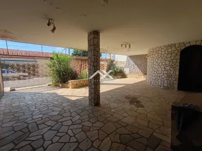 Casa com 3 Quartos à venda, 384m² no Vila Cardia, Bauru