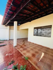 Casa com 2 Quartos para alugar, 55m² no Maracanã, Anápolis