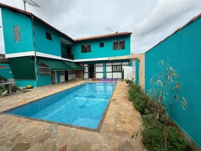 Casa com 4 Quartos à venda, 200m² no Maravista, Niterói