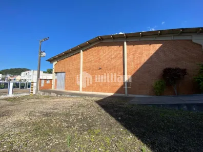 Galpão/Depósito/Armazém para alugar, 500m² no Primeiro de Maio, Brusque