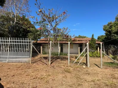 Casa com 3 Quartos à venda, 5700m² no Centro, Pitangui