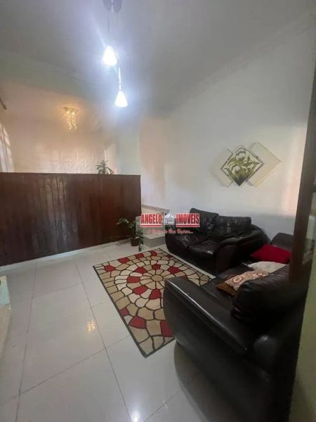 Casa com 3 quartos — Santa Mônica, Belo Horizonte