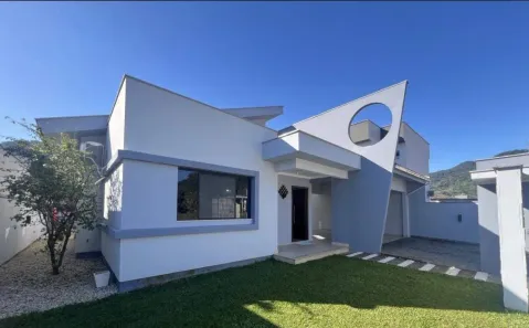 Casa com 3 Quartos à venda, 196m² no Rio Hern, Schroeder