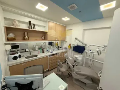 Sala Comercial à venda, 90m² no Caminho das Árvores, Salvador