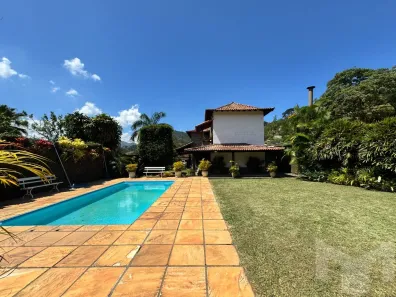 Casa com 4 Quartos à venda, 283m² no Nogueira, Petrópolis