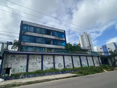 Prédio Comercial com 11 Quartos à venda, 840m² no Cordeiro, Recife