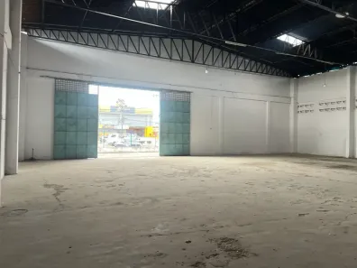 Galpão/Depósito/Armazém para alugar, 600m² no Barro Duro, Maceió