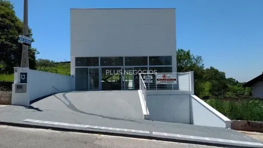 Sobrado com 1 Quarto para alugar, 600m² no Jardim Santa Fé, Sorocaba
