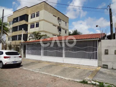 Casa com 3 Quartos para alugar, 237m² no Lagoa Nova, Natal