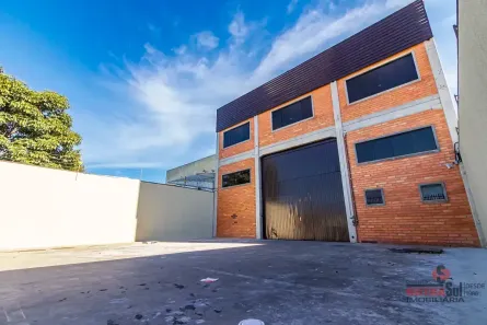 Galpão/Depósito/Armazém à venda, 600m² no Boqueirão, Curitiba