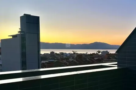 Apartamento com 4 Quartos à venda, 211m² no Jurerê, Florianópolis