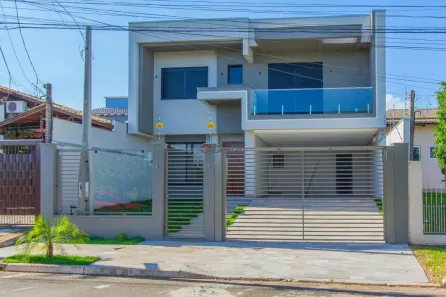 Sobrado com 3 Quartos à venda, 223m² no Estância Velha, Canoas