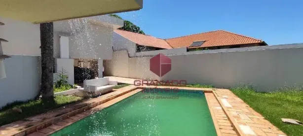 Casa com 3 Quartos para alugar, 342m² no Zona 05, Maringá