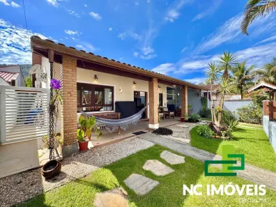 Casa de Condomínio com 3 Quartos à venda, 160m² no Mar Verde, Caraguatatuba
