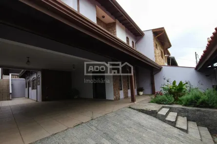 Sobrado com 4 Quartos para alugar, 310m² no Parque da Figueira, Campinas