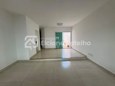 Casa com 3 Quartos para alugar, 210m² no Cidade Jardim, Uberlândia