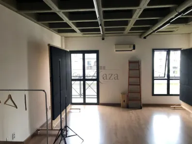 Sala Comercial à venda, 47m² no Vila Hamburguesa, São Paulo