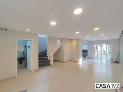 Casa com 3 Quartos para alugar, 190m² no Jardim das Acácias, São Paulo