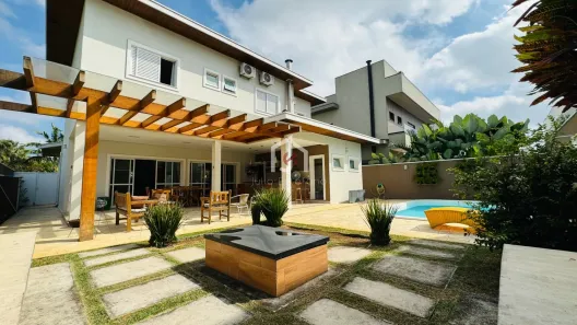 Casa de Condomínio com 3 Quartos para venda ou aluguel, 310m² no Quiririm, Taubaté
