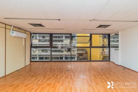 Sala Comercial para alugar, 100m² no Centro Histórico, Porto Alegre