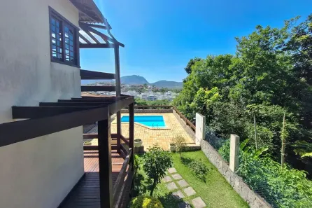 Casa de Condomínio com 3 Quartos à venda, 450m² no Piratininga, Niterói