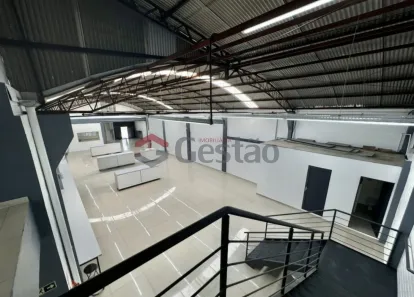 Galpão/Depósito/Armazém com 1 Quarto para alugar, 742m² no Niterói, Canoas