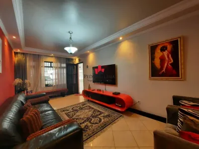 Sobrado com 3 Quartos à venda, 165m² no Vila Carlos de Campos, São Paulo