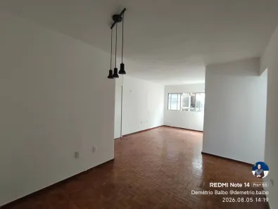 Apartamento com 3 Quartos para alugar, 90m² no Graças, Recife