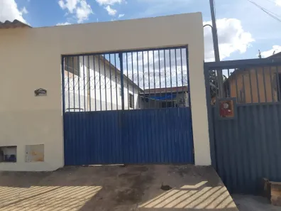 Casa com 5 Quartos à venda, 300m² no Setor de Indústria, Santo Antônio do Descoberto