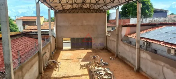 Galpão/Depósito/Armazém com 2 Quartos para alugar, 300m² no Lourival Parente, Teresina