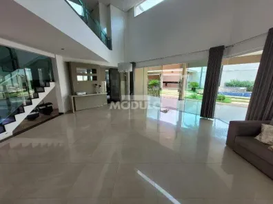 Casa com 4 Quartos para alugar, 366m² no Jardim Karaíba, Uberlândia