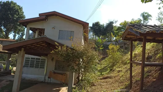 Fazenda/Sítio com 3 Quartos à venda, 200m² no Distrito Industrial, Jambeiro