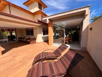Sobrado com 4 Quartos à venda, 150m² no Loteamento Triangulo de Buzios, Armação dos Búzios
