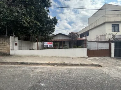 Casa com 3 Quartos para alugar, 112m² no Angola, Betim