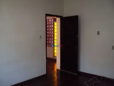 Casa com 3 Quartos à venda, 390m² no Santa Tereza, Belo Horizonte